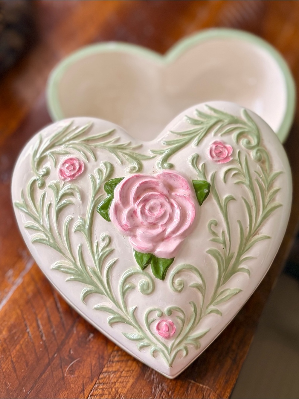 Heart-Shaped Floral Trinket Box Vintage and Rustic with Cottagecore Flare - Picture 4 of 11